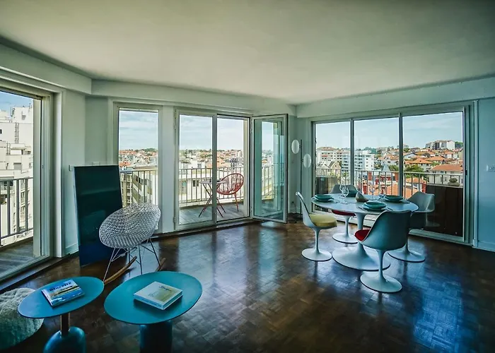 Sky Keyweek 2 Bedroom Sea View In The Center Of Biarritz